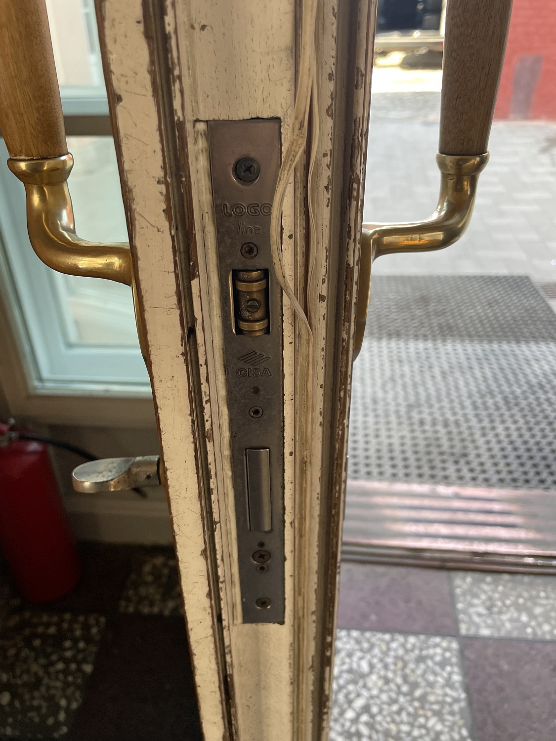 CISA: профессиональный взгляд на замки